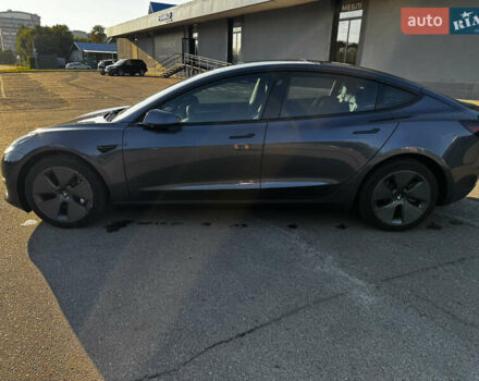 Серый Тесла Модель 3, объемом двигателя 0 л и пробегом 55 тыс. км за 23500 $, фото 6 на Automoto.ua