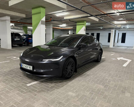 Серый Тесла Модель 3, объемом двигателя 0 л и пробегом 22 тыс. км за 29000 $, фото 2 на Automoto.ua