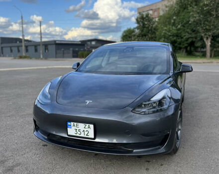 Серый Тесла Модель 3, объемом двигателя 0 л и пробегом 10 тыс. км за 20400 $, фото 2 на Automoto.ua