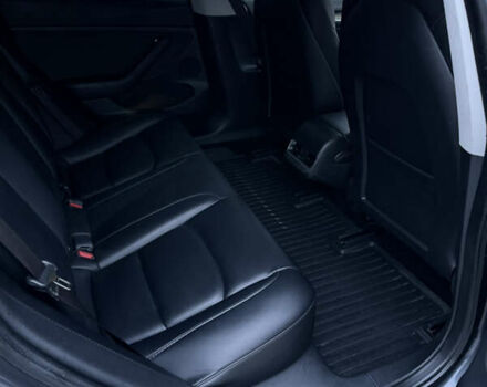 Сірий Тесла Модель 3, об'ємом двигуна 0 л та пробігом 49 тис. км за 21500 $, фото 3 на Automoto.ua