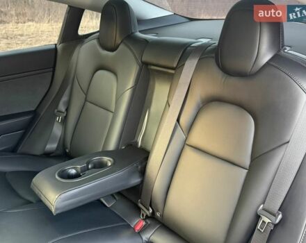 Серый Тесла Модель 3, объемом двигателя 0 л и пробегом 42 тыс. км за 19500 $, фото 65 на Automoto.ua