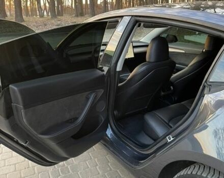 Сірий Тесла Модель 3, об'ємом двигуна 0 л та пробігом 60 тис. км за 22599 $, фото 24 на Automoto.ua