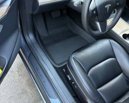 Серый Тесла Модель 3, объемом двигателя 0 л и пробегом 66 тыс. км за 20999 $, фото 2 на Automoto.ua