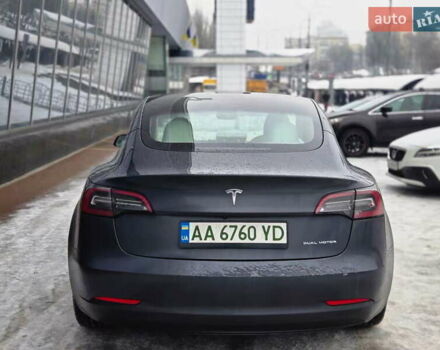 Серый Тесла Модель 3, объемом двигателя 0 л и пробегом 28 тыс. км за 24900 $, фото 5 на Automoto.ua