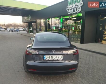Серый Тесла Модель 3, объемом двигателя 0 л и пробегом 55 тыс. км за 21500 $, фото 5 на Automoto.ua