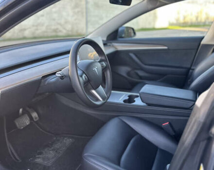 Серый Тесла Модель 3, объемом двигателя 0 л и пробегом 69 тыс. км за 18999 $, фото 24 на Automoto.ua