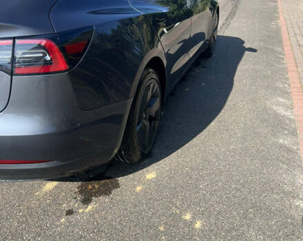 Серый Тесла Модель 3, объемом двигателя 0 л и пробегом 43 тыс. км за 23500 $, фото 3 на Automoto.ua