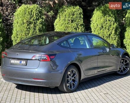 Серый Тесла Модель 3, объемом двигателя 0 л и пробегом 19 тыс. км за 24999 $, фото 4 на Automoto.ua