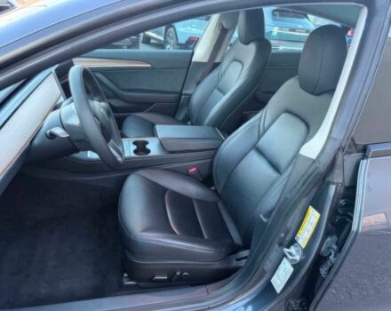 Сірий Тесла Модель 3, об'ємом двигуна 0 л та пробігом 21 тис. км за 4300 $, фото 7 на Automoto.ua