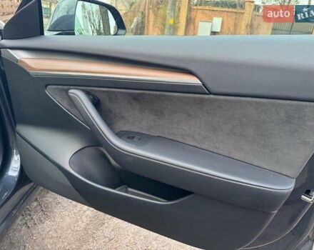 Серый Тесла Модель 3, объемом двигателя 0 л и пробегом 31 тыс. км за 25990 $, фото 20 на Automoto.ua