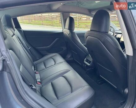 Серый Тесла Модель 3, объемом двигателя 0 л и пробегом 31 тыс. км за 25990 $, фото 24 на Automoto.ua