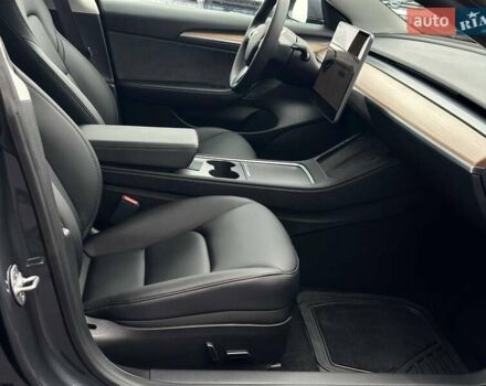 Серый Тесла Модель 3, объемом двигателя 0 л и пробегом 4 тыс. км за 20793 $, фото 31 на Automoto.ua