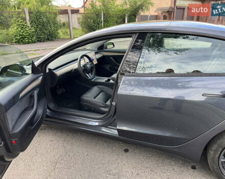 Серый Тесла Модель 3, объемом двигателя 0 л и пробегом 10 тыс. км за 20400 $, фото 14 на Automoto.ua