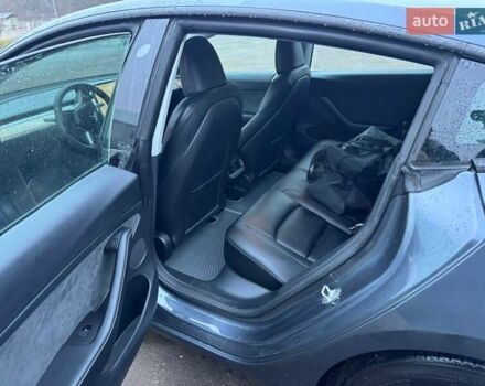 Серый Тесла Модель 3, объемом двигателя 0 л и пробегом 43 тыс. км за 24500 $, фото 15 на Automoto.ua