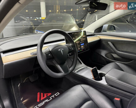Серый Тесла Модель 3, объемом двигателя 0 л и пробегом 88 тыс. км за 20900 $, фото 19 на Automoto.ua