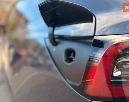 Серый Тесла Модель 3, объемом двигателя 0 л и пробегом 38 тыс. км за 25750 $, фото 17 на Automoto.ua