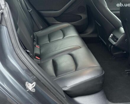 Серый Тесла Модель 3, объемом двигателя 0 л и пробегом 39 тыс. км за 23290 $, фото 21 на Automoto.ua