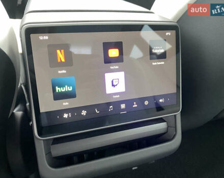 Серый Тесла Модель 3, объемом двигателя 0 л и пробегом 25 тыс. км за 30800 $, фото 29 на Automoto.ua