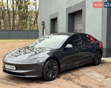 Серый Тесла Модель 3, объемом двигателя 0 л и пробегом 12 тыс. км за 31999 $, фото 3 на Automoto.ua