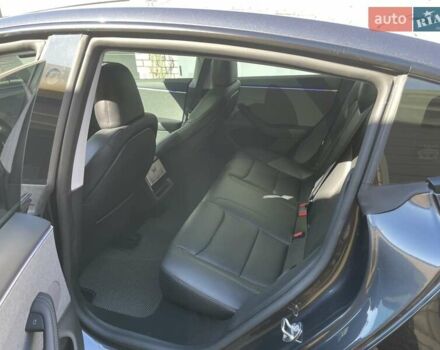 Серый Тесла Модель 3, объемом двигателя 0 л и пробегом 27 тыс. км за 27400 $, фото 9 на Automoto.ua