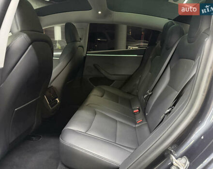 Серый Тесла Модель 3, объемом двигателя 0 л и пробегом 41 тыс. км за 25500 $, фото 23 на Automoto.ua