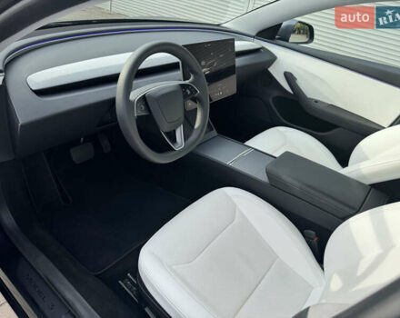 Серый Тесла Модель 3, объемом двигателя 0 л и пробегом 23 тыс. км за 29500 $, фото 13 на Automoto.ua