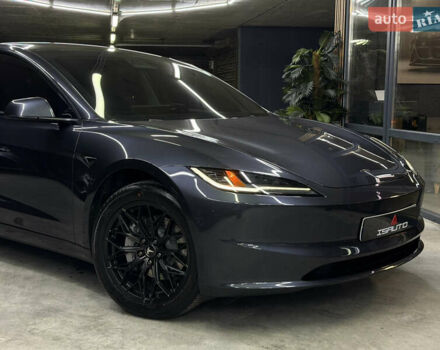 Серый Тесла Модель 3, объемом двигателя 0 л и пробегом 41 тыс. км за 25500 $, фото 3 на Automoto.ua