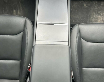 Серый Тесла Модель 3, объемом двигателя 0 л и пробегом 10 тыс. км за 27000 $, фото 19 на Automoto.ua