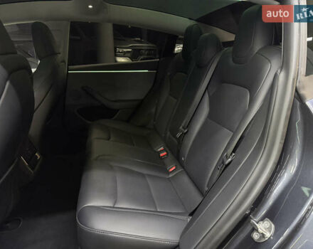 Серый Тесла Модель 3, объемом двигателя 0 л и пробегом 41 тыс. км за 25500 $, фото 21 на Automoto.ua