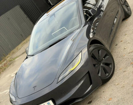 Серый Тесла Модель 3, объемом двигателя 0 л и пробегом 23 тыс. км за 31000 $, фото 4 на Automoto.ua