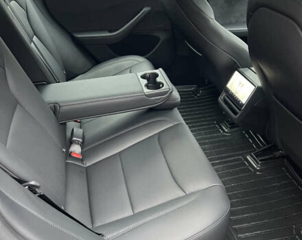 Серый Тесла Модель 3, объемом двигателя 0 л и пробегом 3 тыс. км за 27000 $, фото 25 на Automoto.ua