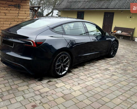 Серый Тесла Модель 3, объемом двигателя 0 л и пробегом 25 тыс. км за 28000 $, фото 5 на Automoto.ua