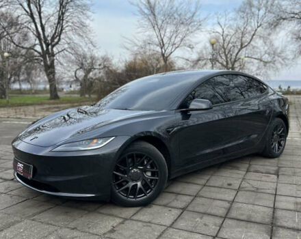 Серый Тесла Модель 3, объемом двигателя 0 л и пробегом 10 тыс. км за 27000 $, фото 5 на Automoto.ua