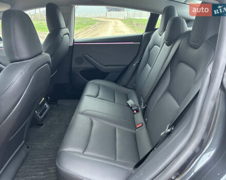 Сірий Тесла Модель 3, об'ємом двигуна 0 л та пробігом 70 тис. км за 26200 $, фото 20 на Automoto.ua