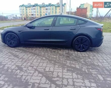 Серый Тесла Модель 3, объемом двигателя 0 л и пробегом 18 тыс. км за 33500 $, фото 2 на Automoto.ua