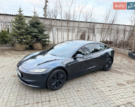 Серый Тесла Модель 3, объемом двигателя 0 л и пробегом 11 тыс. км за 26000 $, фото 2 на Automoto.ua