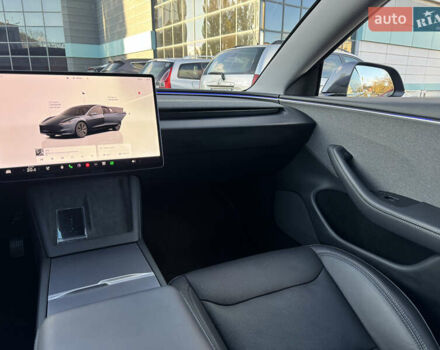Серый Тесла Модель 3, объемом двигателя 0 л и пробегом 40 тыс. км за 28500 $, фото 16 на Automoto.ua