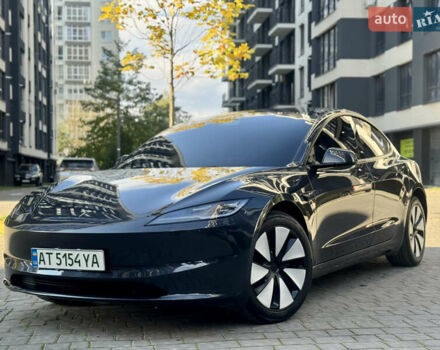 Тесла Модель 3 2024 у Івано-Франківську на Automoto.ua Сірий Тесла Модель 3, об'ємом двигуна 0 л та пробігом 5 тис. км за 27500 $, фото 1 на Automoto.ua
