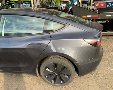 Серый Тесла Модель 3, объемом двигателя 0 л и пробегом 20 тыс. км за 24000 $, фото 9 на Automoto.ua