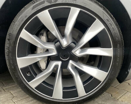 Серый Тесла Модель 3, объемом двигателя 0 л и пробегом 25 тыс. км за 30800 $, фото 5 на Automoto.ua