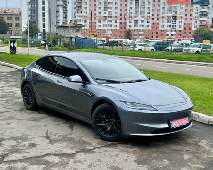 Серый Тесла Модель 3, объемом двигателя 0 л и пробегом 9 тыс. км за 26500 $, фото 3 на Automoto.ua