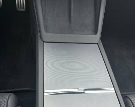 Серый Тесла Модель 3, объемом двигателя 0 л и пробегом 15 тыс. км за 38000 $, фото 19 на Automoto.ua