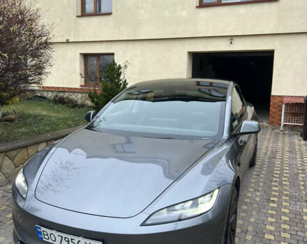 Серый Тесла Модель 3, объемом двигателя 0 л и пробегом 3 тыс. км за 27000 $, фото 3 на Automoto.ua