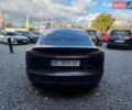 Серый Тесла Модель 3, объемом двигателя 0 л и пробегом 65 тыс. км за 28700 $, фото 5 на Automoto.ua