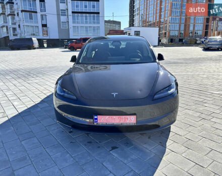 Серый Тесла Модель 3, объемом двигателя 0 л и пробегом 39 тыс. км за 25500 $, фото 3 на Automoto.ua