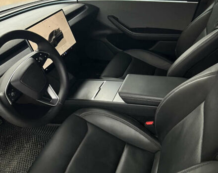 Серый Тесла Модель 3, объемом двигателя 0 л и пробегом 29 тыс. км за 27000 $, фото 7 на Automoto.ua