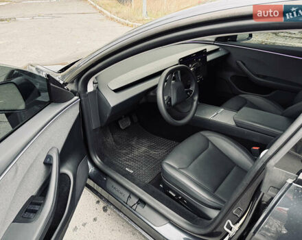 Тесла Модель 3 2024 в Днепре (Днепропетровске) на Automoto.ua Серый Тесла Модель 3, объемом двигателя 0 л и пробегом 6 тыс. км за 25600 $, фото 7 на Automoto.ua