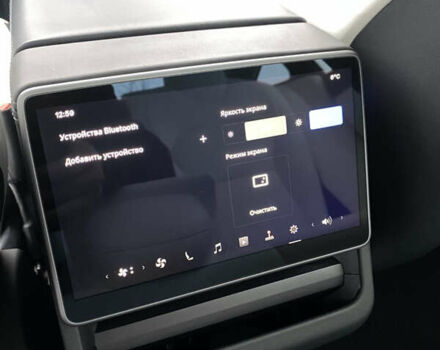 Серый Тесла Модель 3, объемом двигателя 0 л и пробегом 25 тыс. км за 30800 $, фото 31 на Automoto.ua