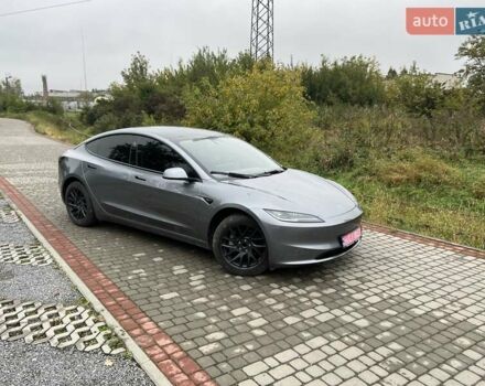 Серый Тесла Модель 3, объемом двигателя 0 л и пробегом 9 тыс. км за 26500 $, фото 21 на Automoto.ua