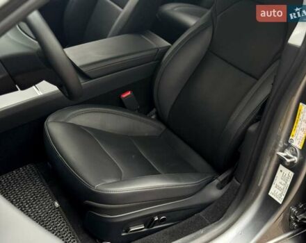Серый Тесла Модель 3, объемом двигателя 0 л и пробегом 11 тыс. км за 31499 $, фото 12 на Automoto.ua
